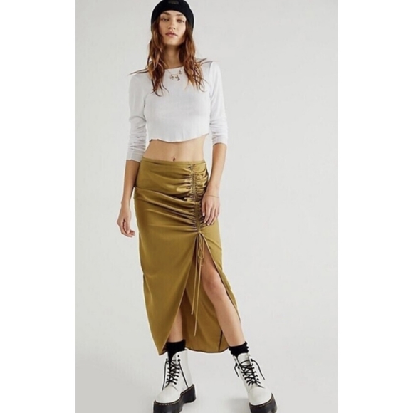 Free People Dresses & Skirts - Free People Cerine ruched midi skirt